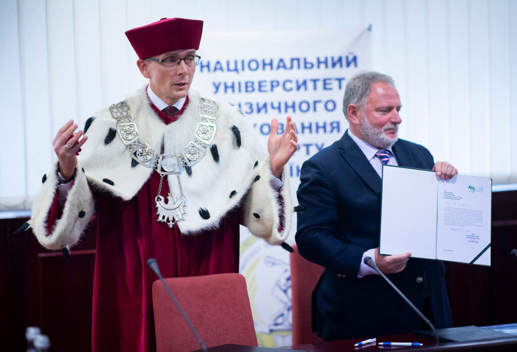 Podpisanie umowy z Uniwersytetem w Kijowie