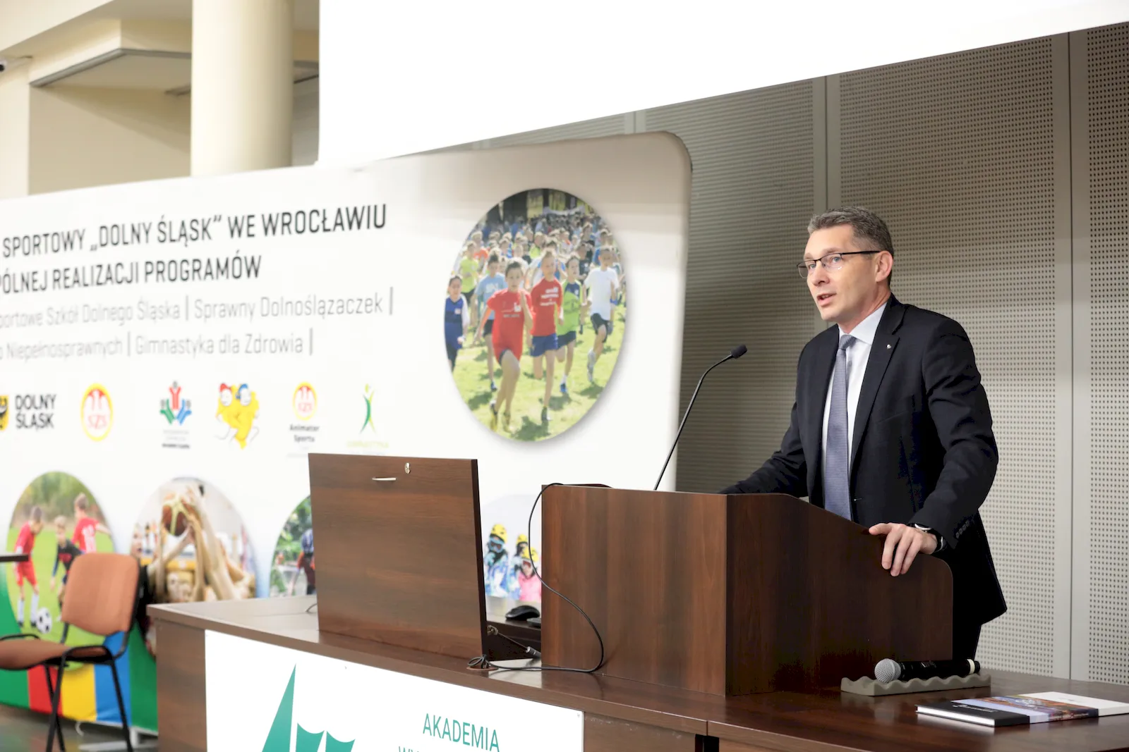 Forum Edukacyjne. Edukacja i wychowanie poprzez sport