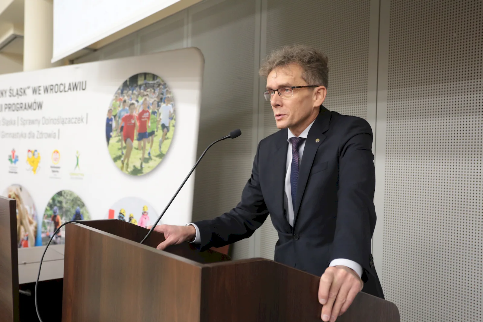Forum Edukacyjne. Edukacja i wychowanie poprzez sport