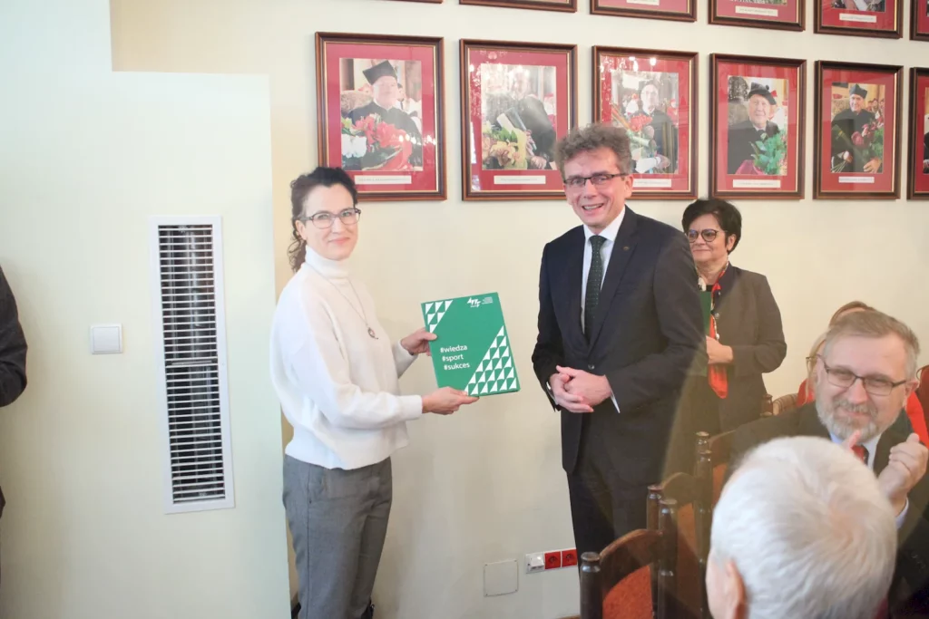 Wręczenie listów gratulacyjnych oraz nagród naukowych I i II stopnia