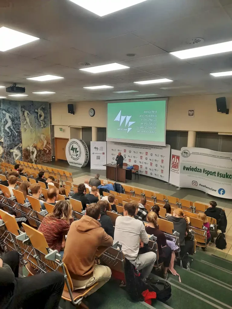 Spotkanie Ambasadora Janusza Jesionka, Prezesa Fundacji Kazimierza Górskiego z młodzieżą studentami i pracownikami Uczelni