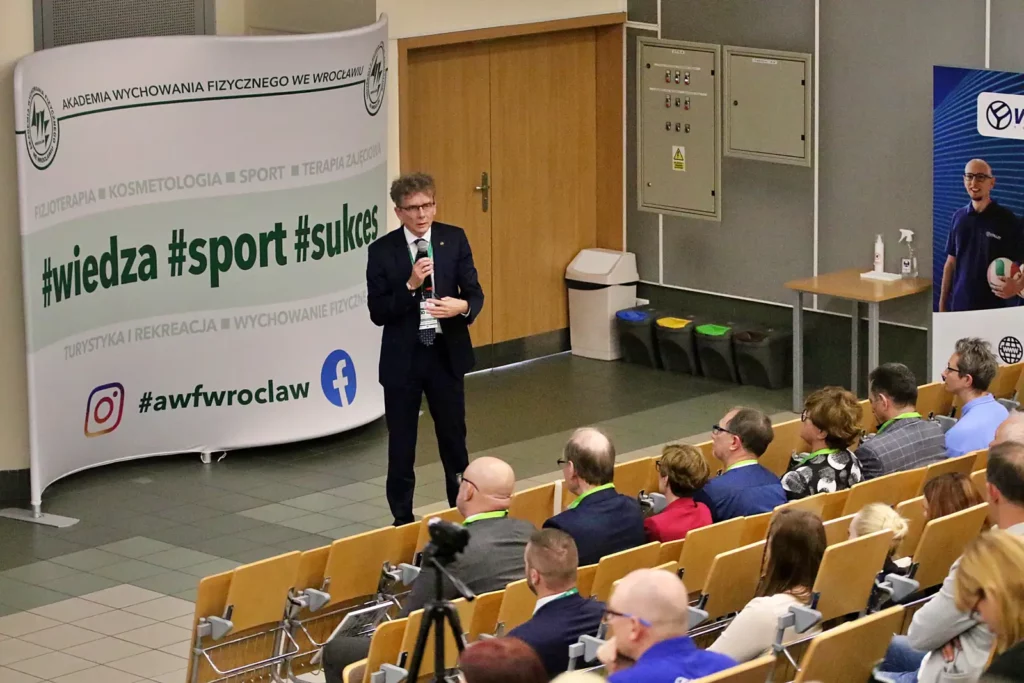 Fot. Łukasz Haraźny - Konferencja - 10 lat Siatkówki Dzieci i Młodzieży w AWF Wrocław i KS AZS-AWF Wrocław