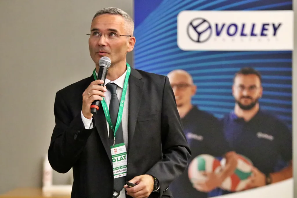Fot. Łukasz Haraźny - Konferencja - 10 lat Siatkówki Dzieci i Młodzieży w AWF Wrocław i KS AZS-AWF Wrocław