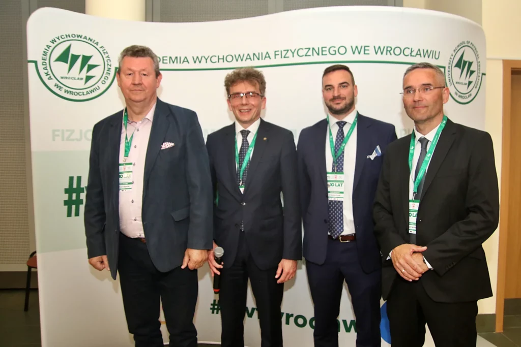 Fot. Łukasz Haraźny - Konferencja - 10 lat Siatkówki Dzieci i Młodzieży w AWF Wrocław i KS AZS-AWF Wrocław