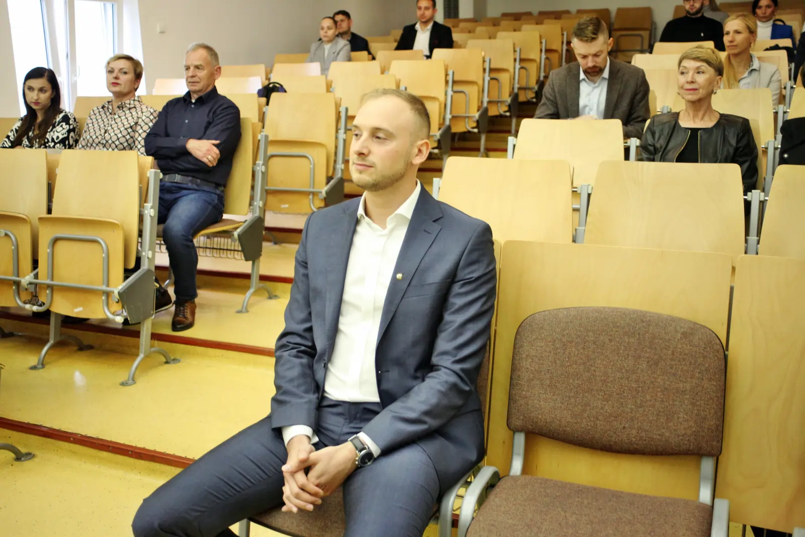 Fot. Adam Stępień - Obrona doktoratu pierwszego absolwenta Szkoły Doktorskiej Michała Zacharko