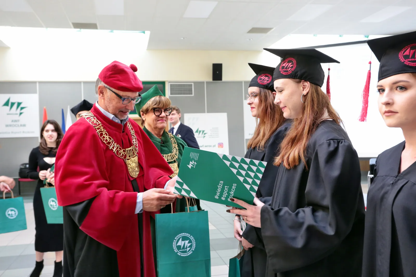 Fot. Andrzej Nowak - Uroczyste wręczenie dyplomów absolwentom AWF Wrocław 2023.