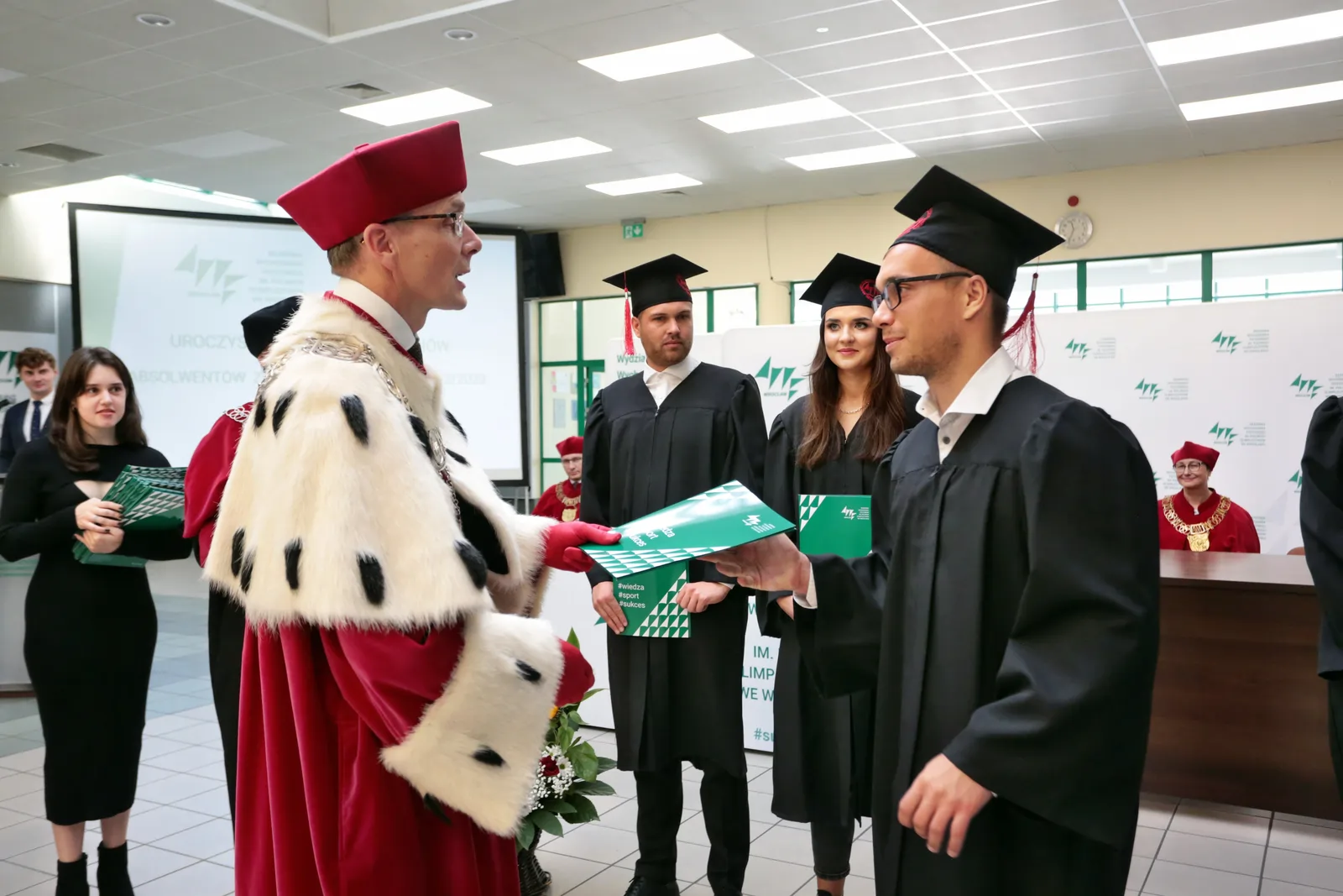 Fot. Andrzej Nowak - Uroczyste wręczenie dyplomów absolwentom AWF Wrocław 2023.