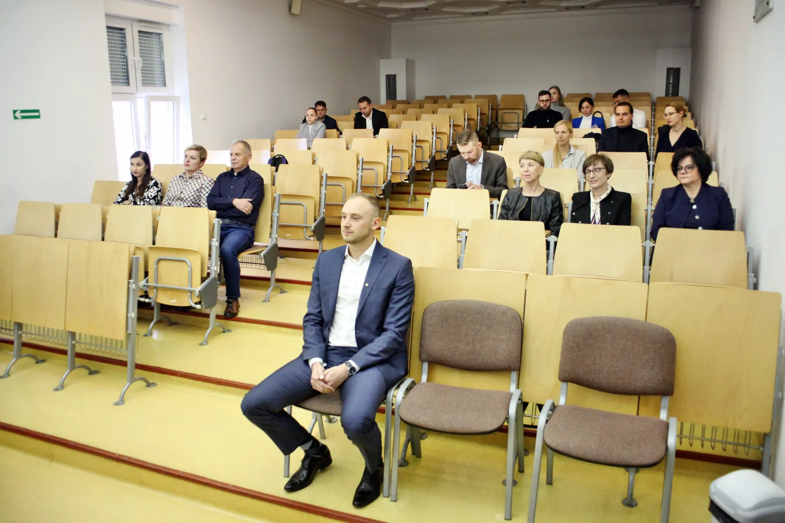 Fot. Adam Stępień - Obrona doktoratu pierwszego absolwenta Szkoły Doktorskiej Michała Zacharko