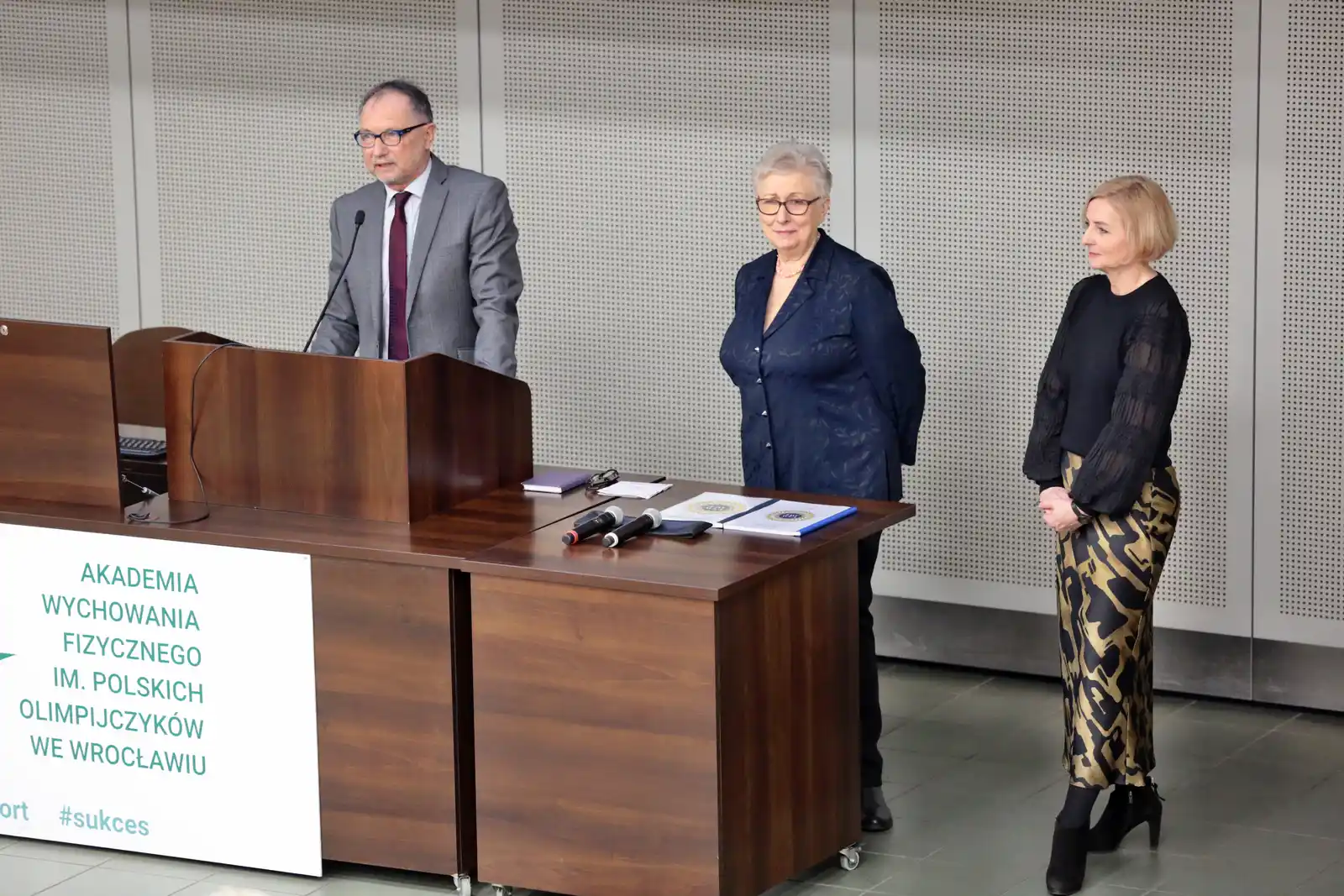 Fot. Andrzej Nowak - Spotkanie noworoczne Uniwersytetu Trzeciego Wieku AWF im. Polskich Olimpijczyków we Wrocławiu