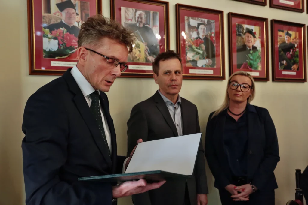 Fot. Andrzej Nowak - Posiedzenie Senatu AWF Wrocław - wręczenie nagród Rektora I stopnia