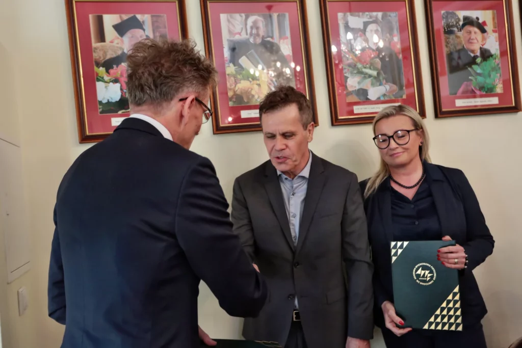 Fot. Andrzej Nowak - Posiedzenie Senatu AWF Wrocław - wręczenie nagród Rektora I stopnia