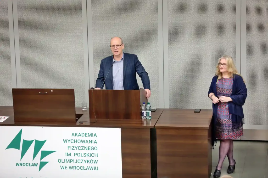 Fot. Andrzej Nowak - Wykład Pani Małgorzaty Nawrockiej - Wulgaryzmy czyli „Dopóki nie otworzyłeś ust swoich, miałem cię za filozofa", 15.05.2024