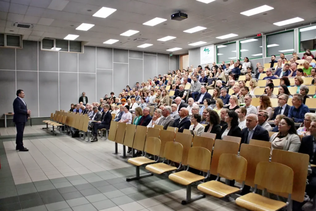Fot. Adam Stępień - Spotkanie Rektora Elekta dr hab. Tadeusza Stefaniaka, prof. AWF z pracownikami Uczelni