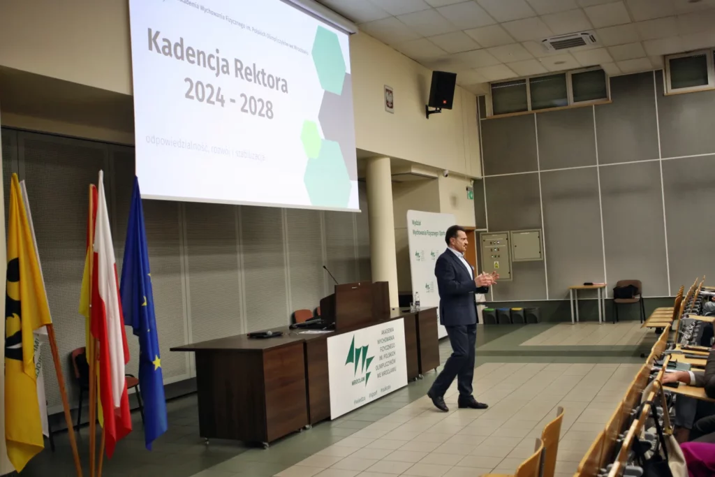 Fot. Adam Stępień - Spotkanie Rektora Elekta dr hab. Tadeusza Stefaniaka, prof. AWF z pracownikami Uczelni