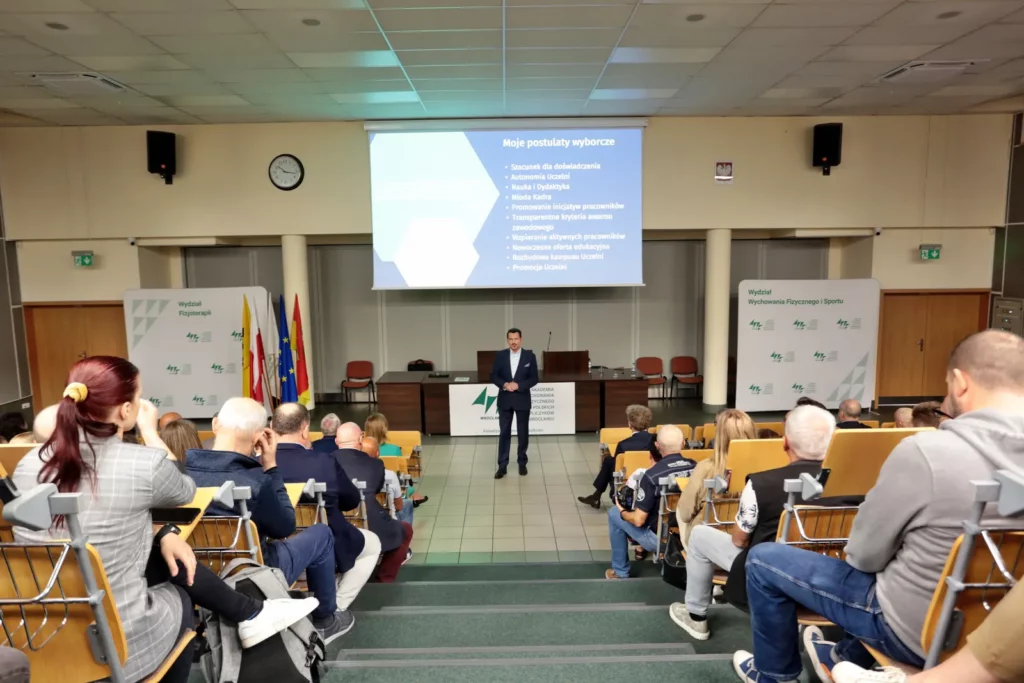 Fot. Andrzej Nowak - Spotkanie Rektora Elekta dr hab. Tadeusza Stefaniaka, prof. AWF z pracownikami Uczelni