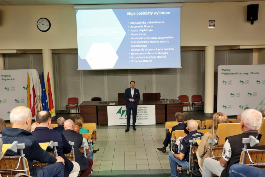 Fot. Andrzej Nowak - Spotkanie Rektora Elekta dr hab. Tadeusza Stefaniaka, prof. AWF z pracownikami Uczelni