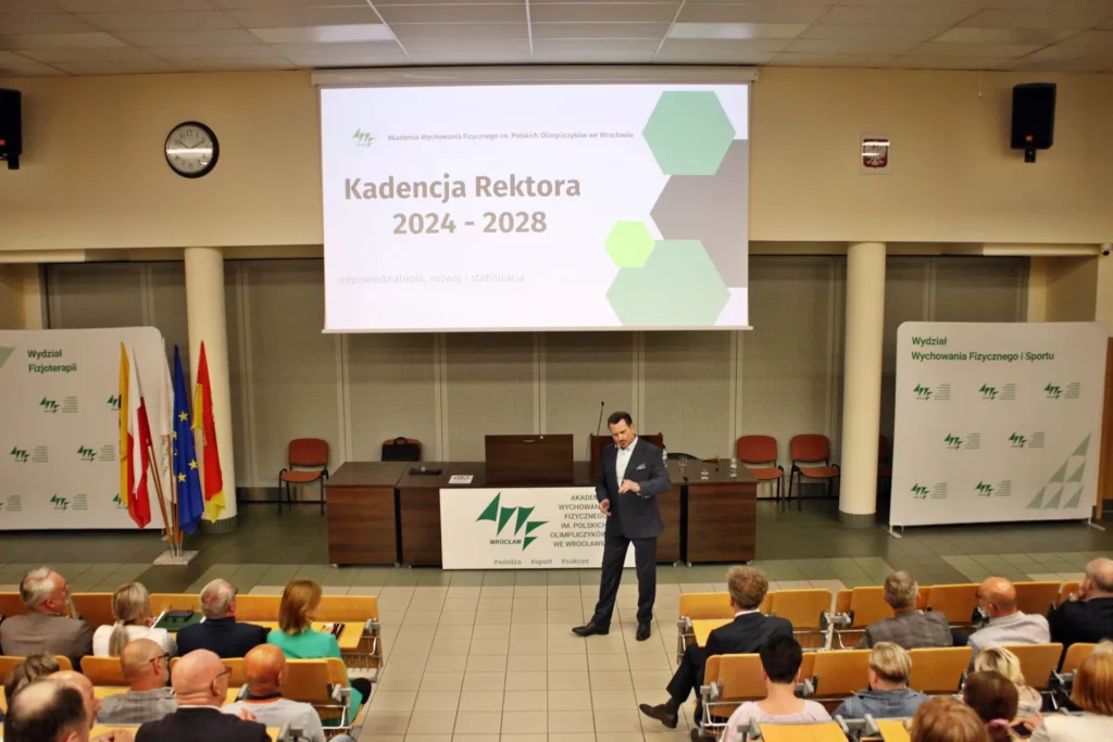 Fot. Adam Stępień - Spotkanie Rektora Elekta dr hab. Tadeusza Stefaniaka, prof. AWF z pracownikami Uczelni
