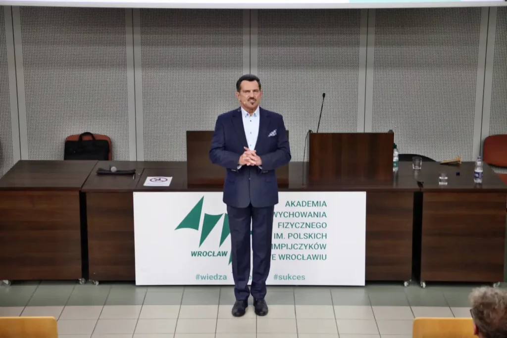 Fot. Adam Stępień - Spotkanie Rektora Elekta dr hab. Tadeusza Stefaniaka, prof. AWF z pracownikami Uczelni