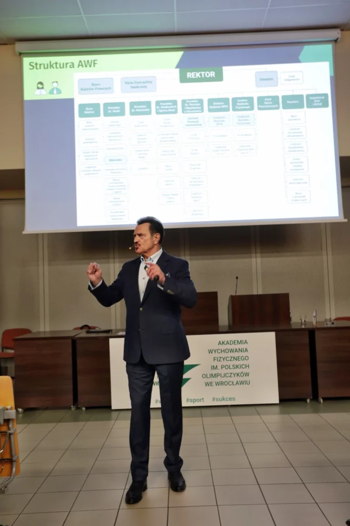 Fot. Andrzej Nowak - Spotkanie Rektora Elekta dr hab. Tadeusza Stefaniaka, prof. AWF z pracownikami Uczelni