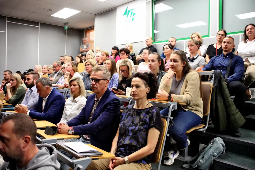 Fot. Adam Stępień - Spotkanie Rektora Elekta dr hab. Tadeusza Stefaniaka, prof. AWF z pracownikami Uczelni