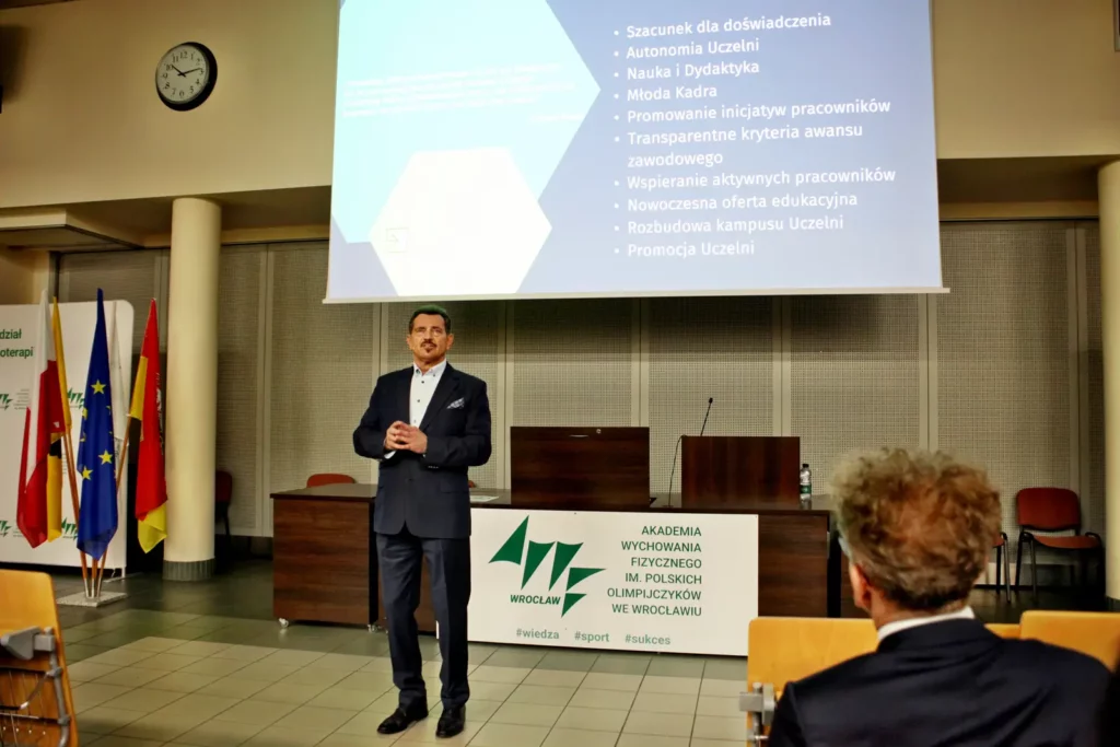 Fot. Adam Stępień - Spotkanie Rektora Elekta dr hab. Tadeusza Stefaniaka, prof. AWF z pracownikami Uczelni