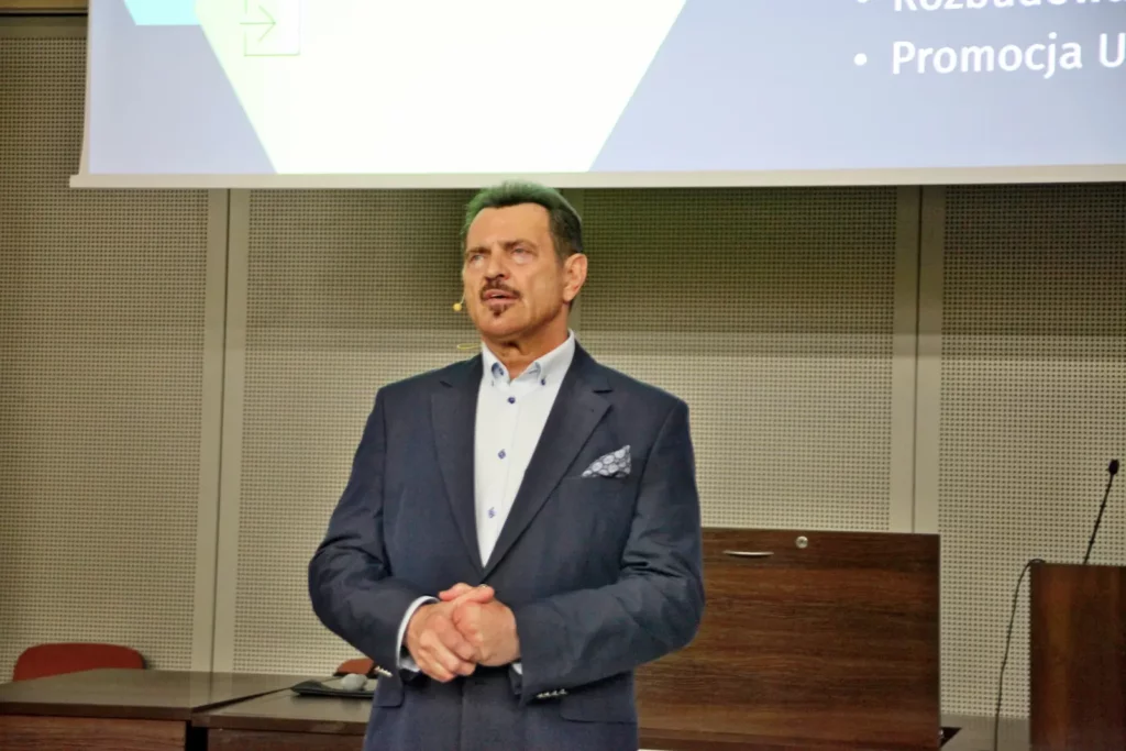 Fot. Adam Stępień - Spotkanie Rektora Elekta dr hab. Tadeusza Stefaniaka, prof. AWF z pracownikami Uczelni