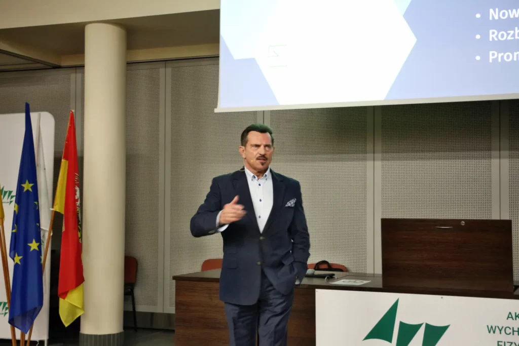 Fot. Adam Stępień - Spotkanie Rektora Elekta dr hab. Tadeusza Stefaniaka, prof. AWF z pracownikami Uczelni
