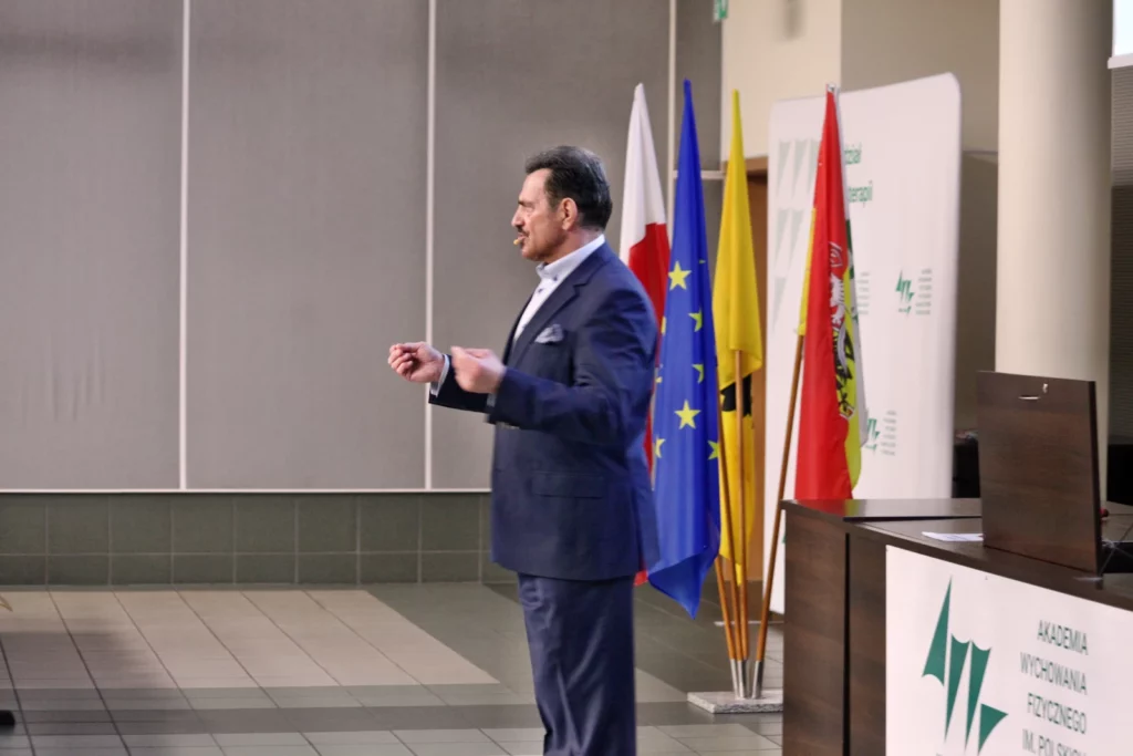 Fot. Adam Stępień - Spotkanie Rektora Elekta dr hab. Tadeusza Stefaniaka, prof. AWF z pracownikami Uczelni