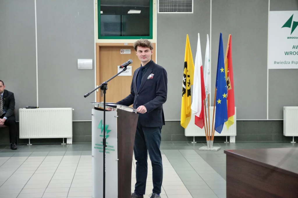 Fot. Adam Stępień - Wręczenie dyplomów absolwentom Akademii Wychowania Fizycznego im. Polskich Olimpijczyków we Wrocławiu 2024