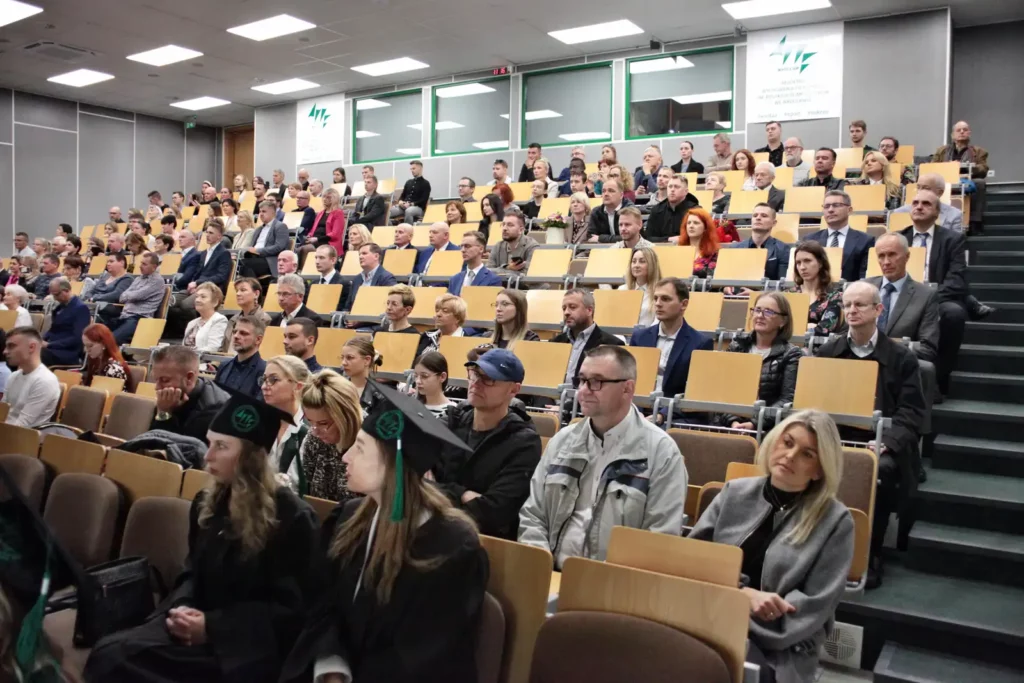 Fot. Adam Stępień - Wręczenie dyplomów absolwentom Akademii Wychowania Fizycznego im. Polskich Olimpijczyków we Wrocławiu 2024