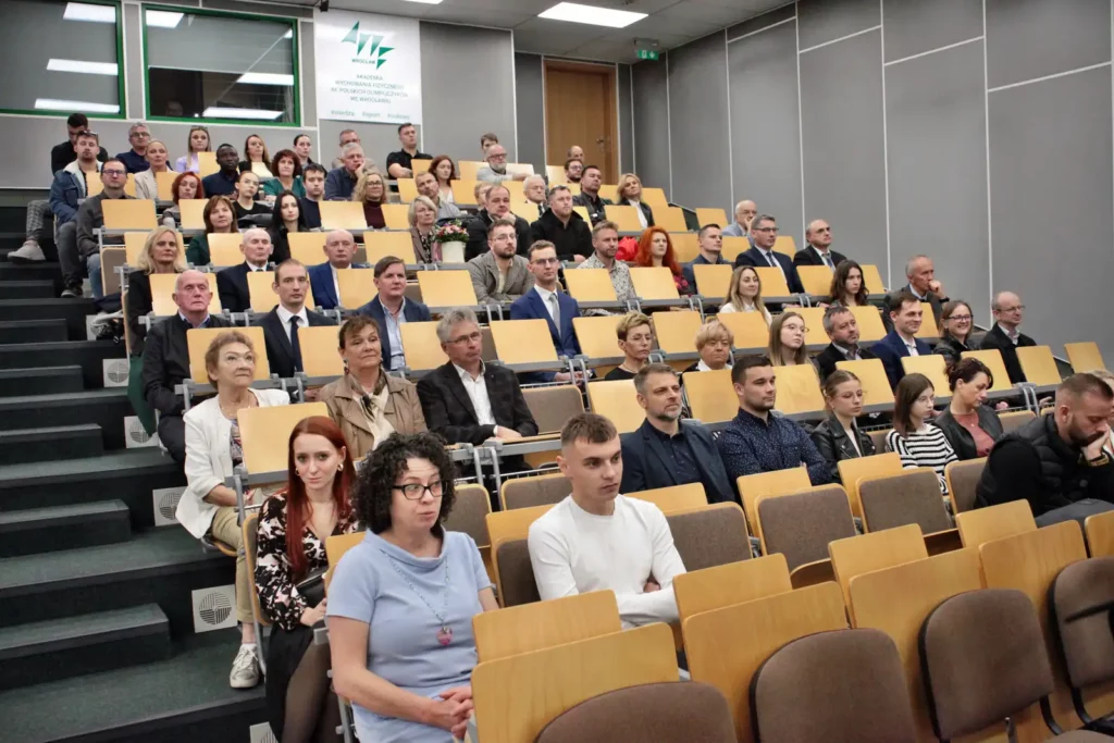Fot. Adam Stępień - Wręczenie dyplomów absolwentom Akademii Wychowania Fizycznego im. Polskich Olimpijczyków we Wrocławiu 2024