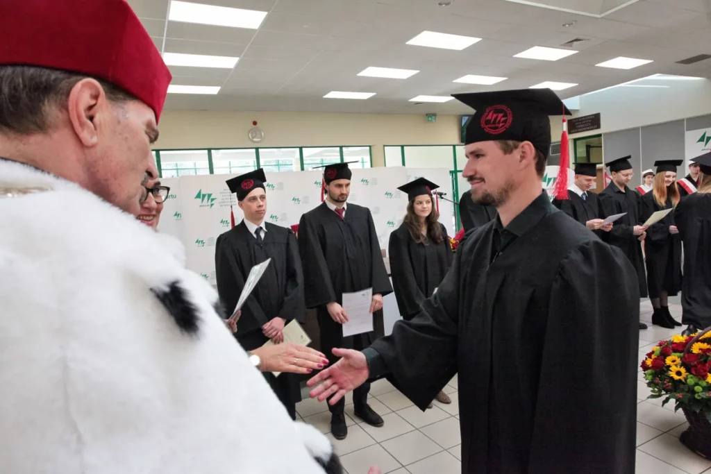 Fot. Adam Stępień - Wręczenie dyplomów absolwentom Akademii Wychowania Fizycznego im. Polskich Olimpijczyków we Wrocławiu 2024