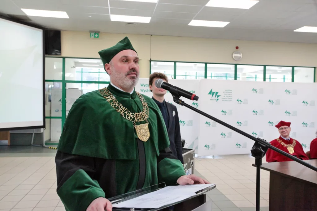 Fot. Adam Stępień - Wręczenie dyplomów absolwentom Akademii Wychowania Fizycznego im. Polskich Olimpijczyków we Wrocławiu 2024