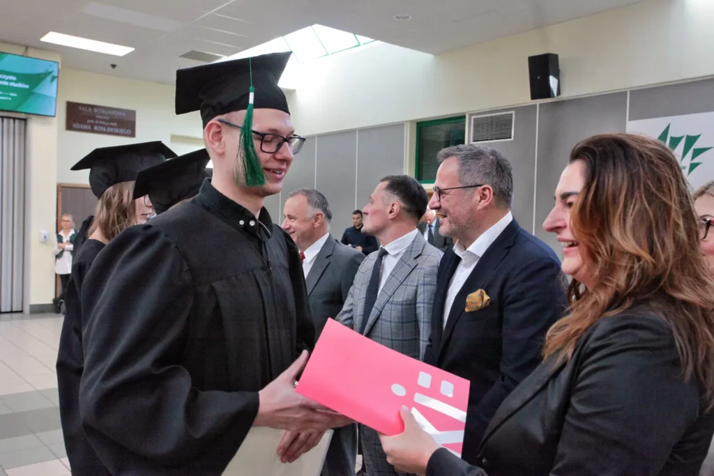 Fot. Adam Stępień - Wręczenie dyplomów absolwentom Akademii Wychowania Fizycznego im. Polskich Olimpijczyków we Wrocławiu 2024