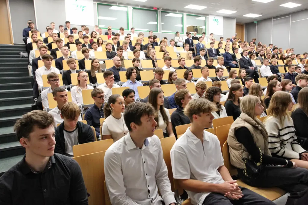 Fot. Adam Stępień - Immatrykulacja studentów rocznika 2024/2025 - Wydział WFiS, kierunek Sport i BiPP