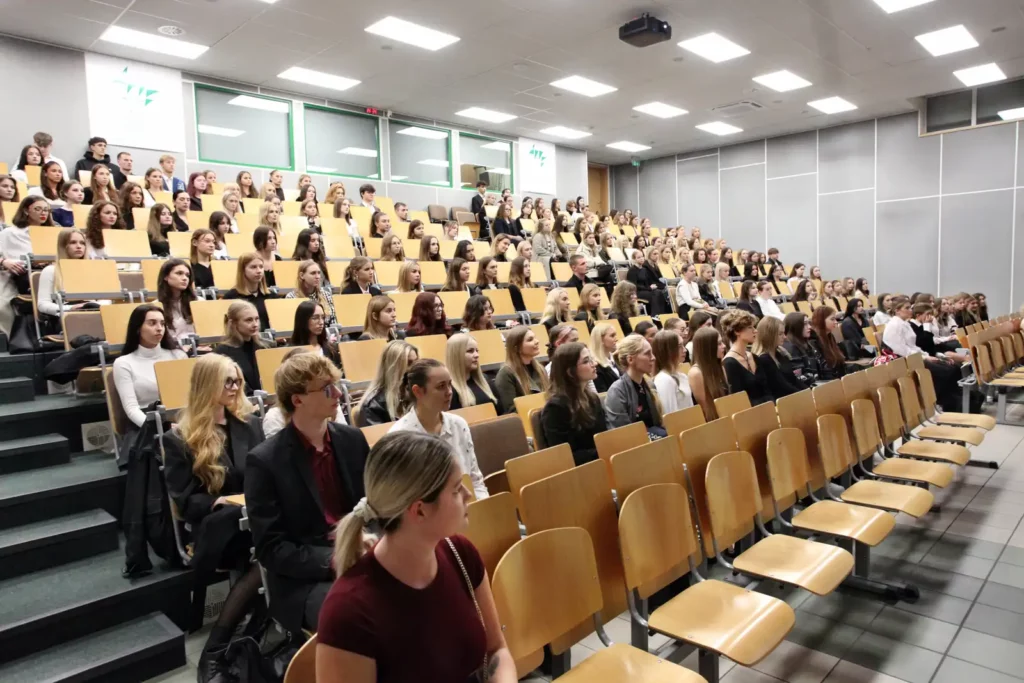 Fot. Adam Stępień - Immatrykulacja studentów rocznika 2024/2025 - Wydział Fizjoterapii, kierunek Kosmetologia i Terapia Zajęciowa