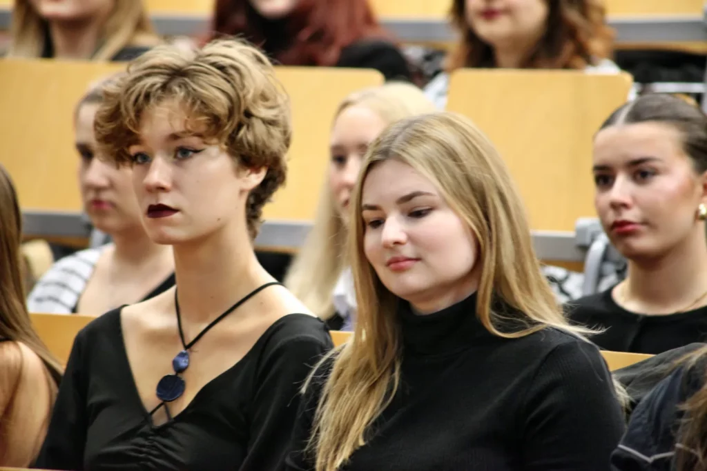 Fot. Adam Stępień - Immatrykulacja studentów rocznika 2024/2025 - Wydział Fizjoterapii, kierunek Kosmetologia i Terapia Zajęciowa