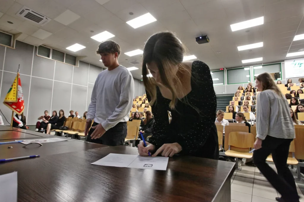 Fot. Adam Stępień - Immatrykulacja studentów rocznika 2024/2025 - Wydział Fizjoterapii, kierunek Kosmetologia i Terapia Zajęciowa
