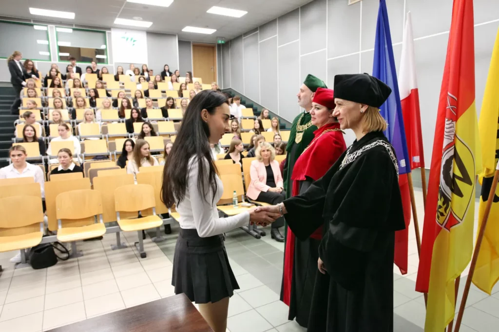 Fot. Adam Stępień - Immatrykulacja studentów rocznika 2024/2025 - Wydział Fizjoterapii, kierunek Kosmetologia i Terapia Zajęciowa