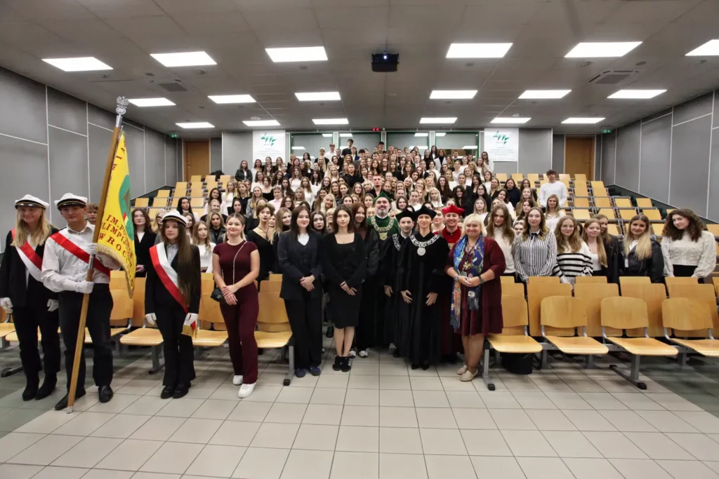 Fot. Adam Stępień - Immatrykulacja studentów rocznika 2024/2025 - Wydział Fizjoterapii, kierunek Kosmetologia i Terapia Zajęciowa
