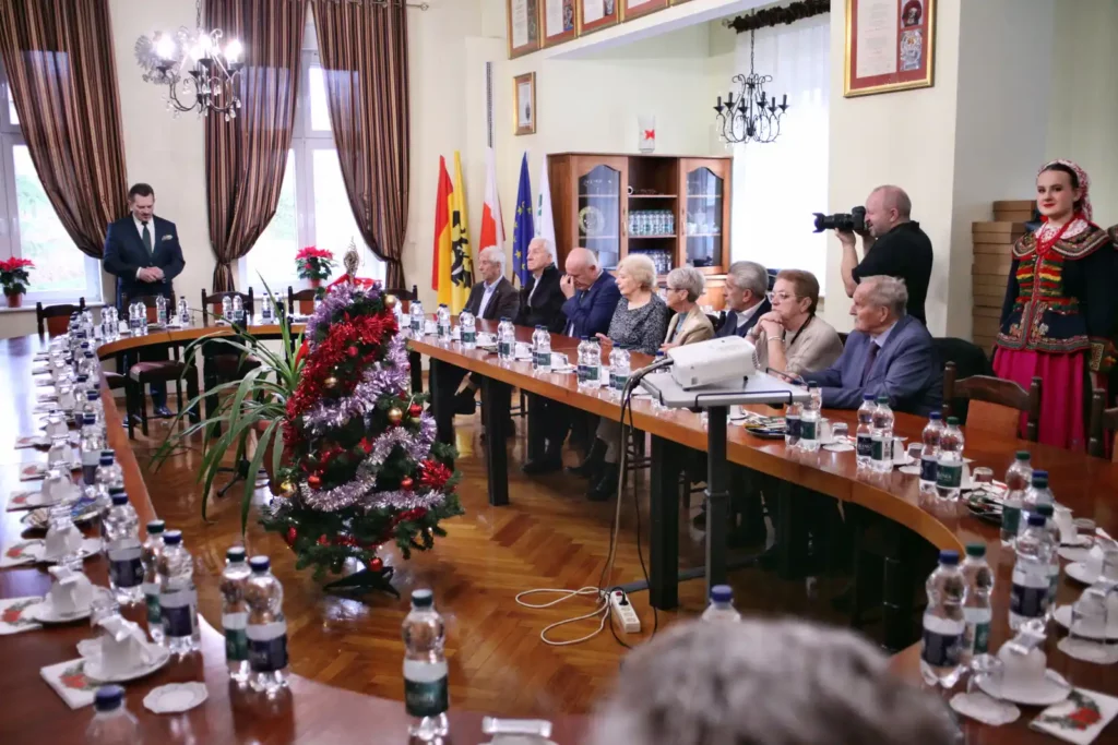 Fot. Adam Stępień - Spotkanie wigilijne z Seniorami Uczelni