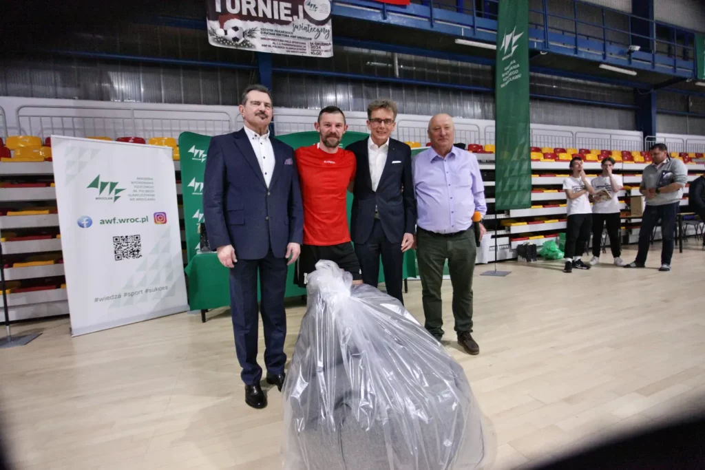 Fot. Adam Stępień - XXXV Świąteczny Turniej Szóstek Piłkarskich o Puchar Rektora AWF Wrocław