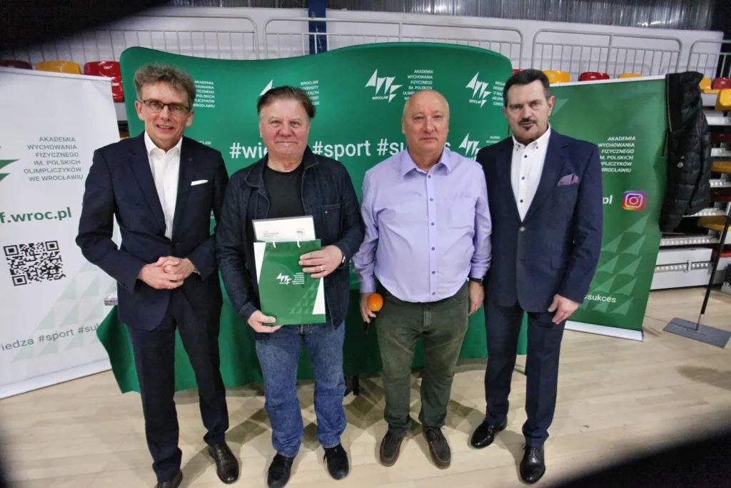 Fot. Adam Stępień - XXXV Świąteczny Turniej Szóstek Piłkarskich o Puchar Rektora AWF Wrocław