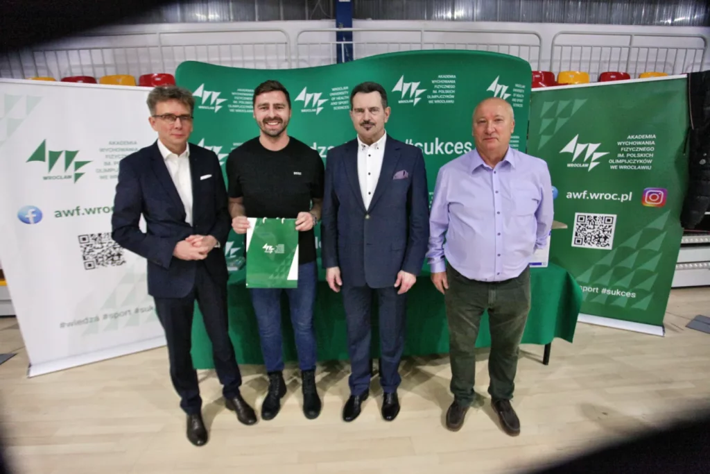 Fot. Adam Stępień - XXXV Świąteczny Turniej Szóstek Piłkarskich o Puchar Rektora AWF Wrocław