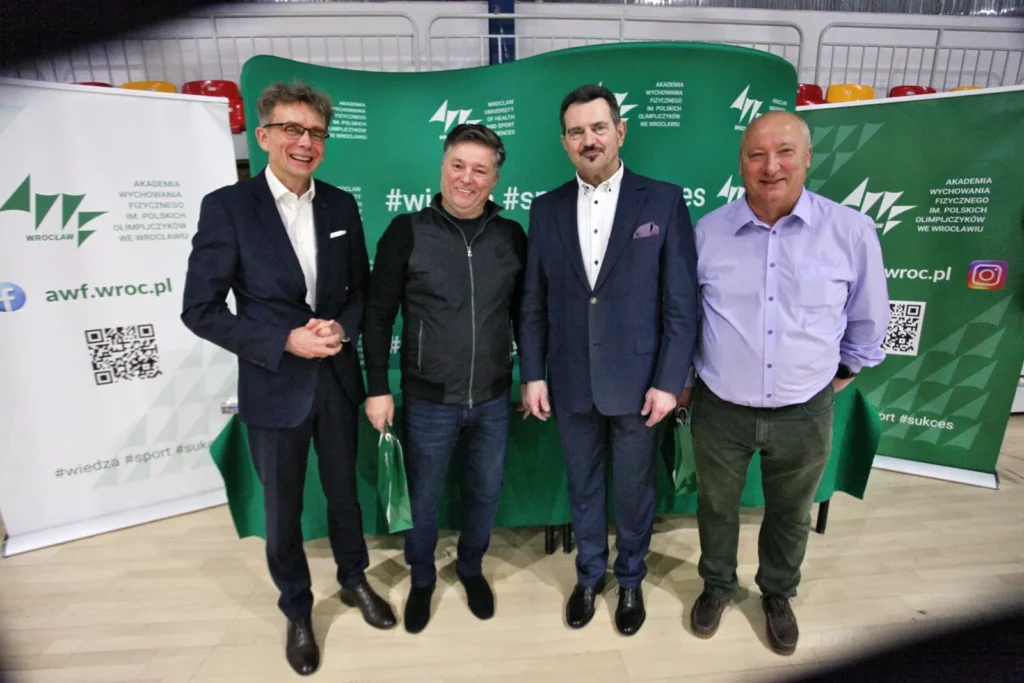 Fot. Adam Stępień - XXXV Świąteczny Turniej Szóstek Piłkarskich o Puchar Rektora AWF Wrocław