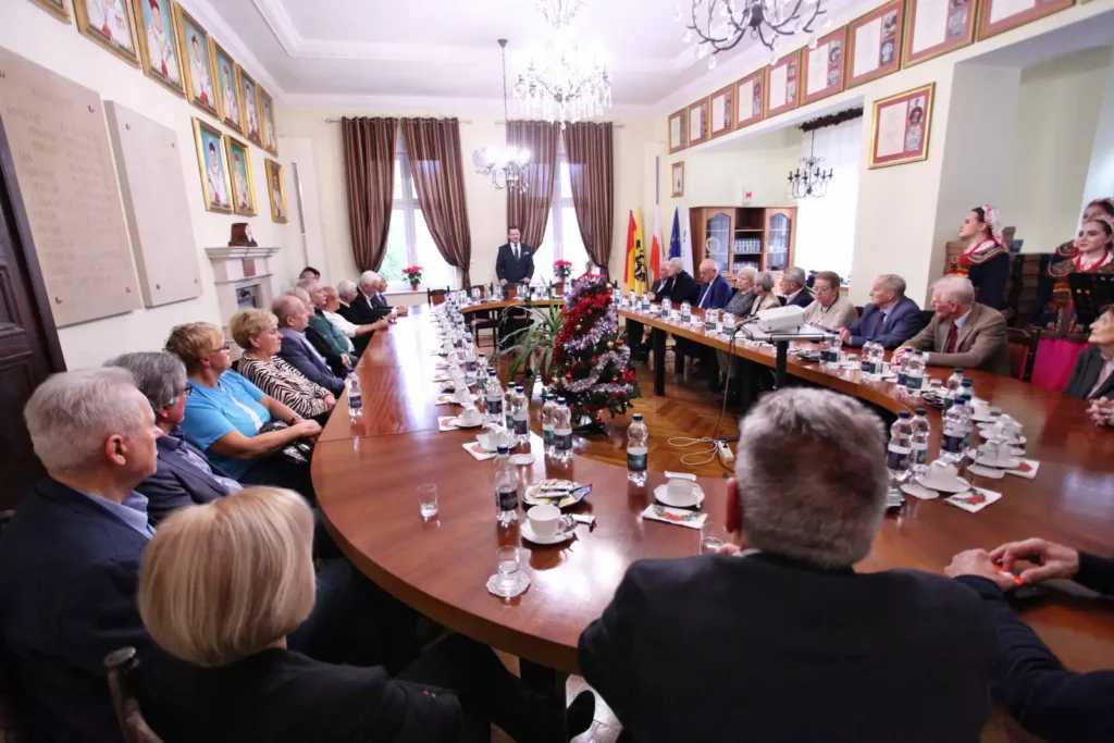 Fot. Adam Stępień - Spotkanie wigilijne z Seniorami Uczelni