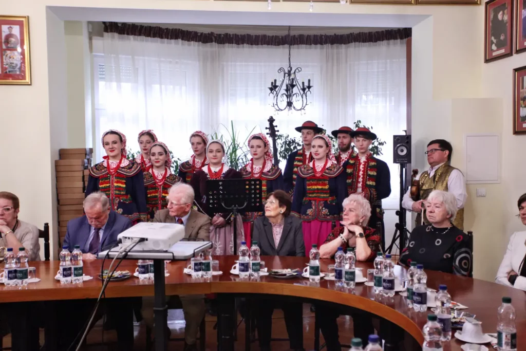 Fot. Adam Stępień - Spotkanie wigilijne z Seniorami Uczelni