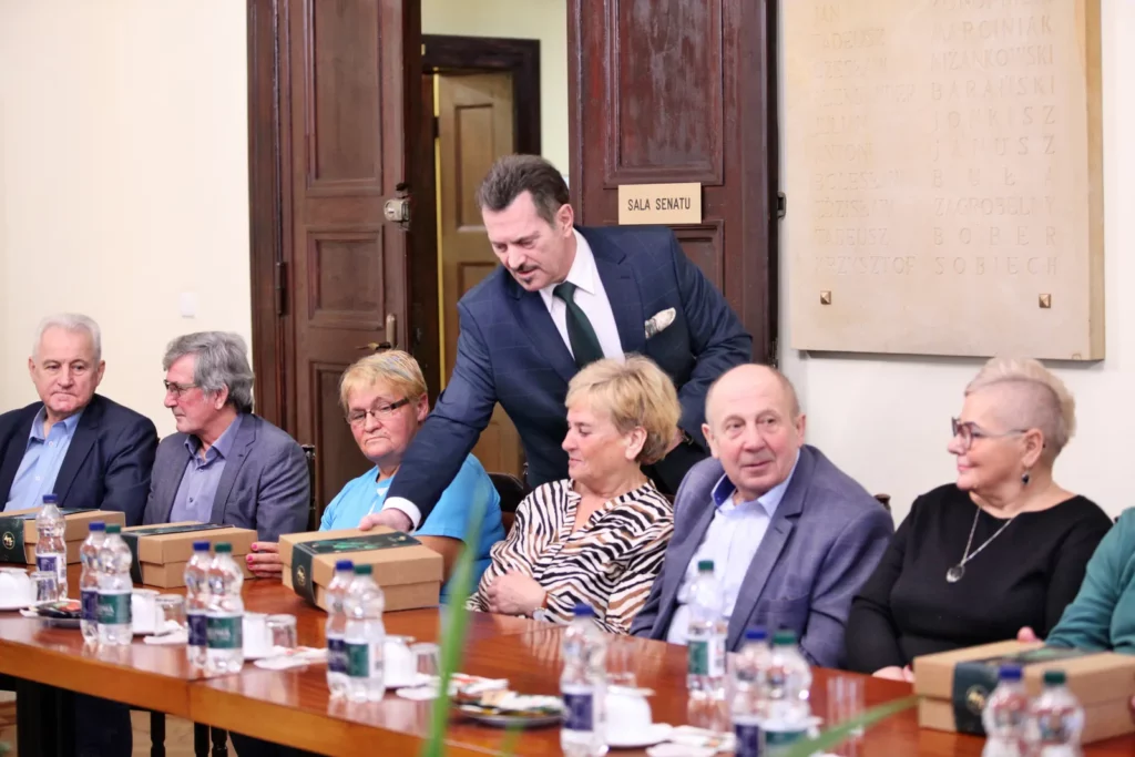 Fot. Adam Stępień - Spotkanie wigilijne z Seniorami Uczelni