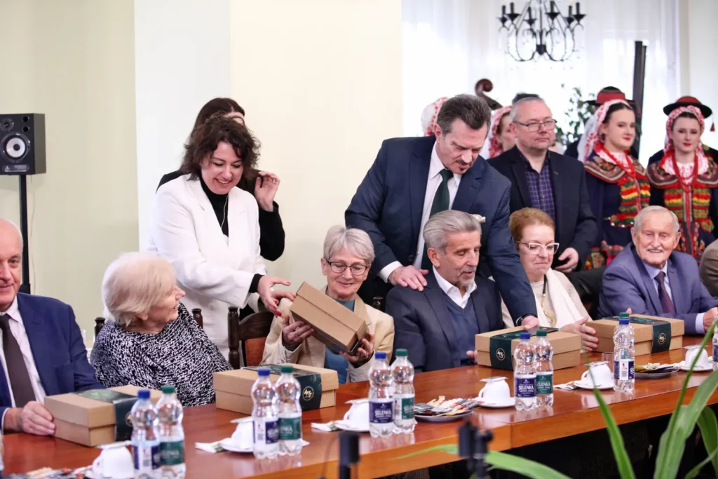 Fot. Adam Stępień - Spotkanie wigilijne z Seniorami Uczelni