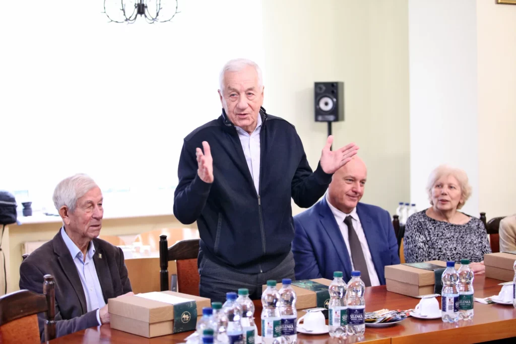 Fot. Adam Stępień - Spotkanie wigilijne z Seniorami Uczelni
